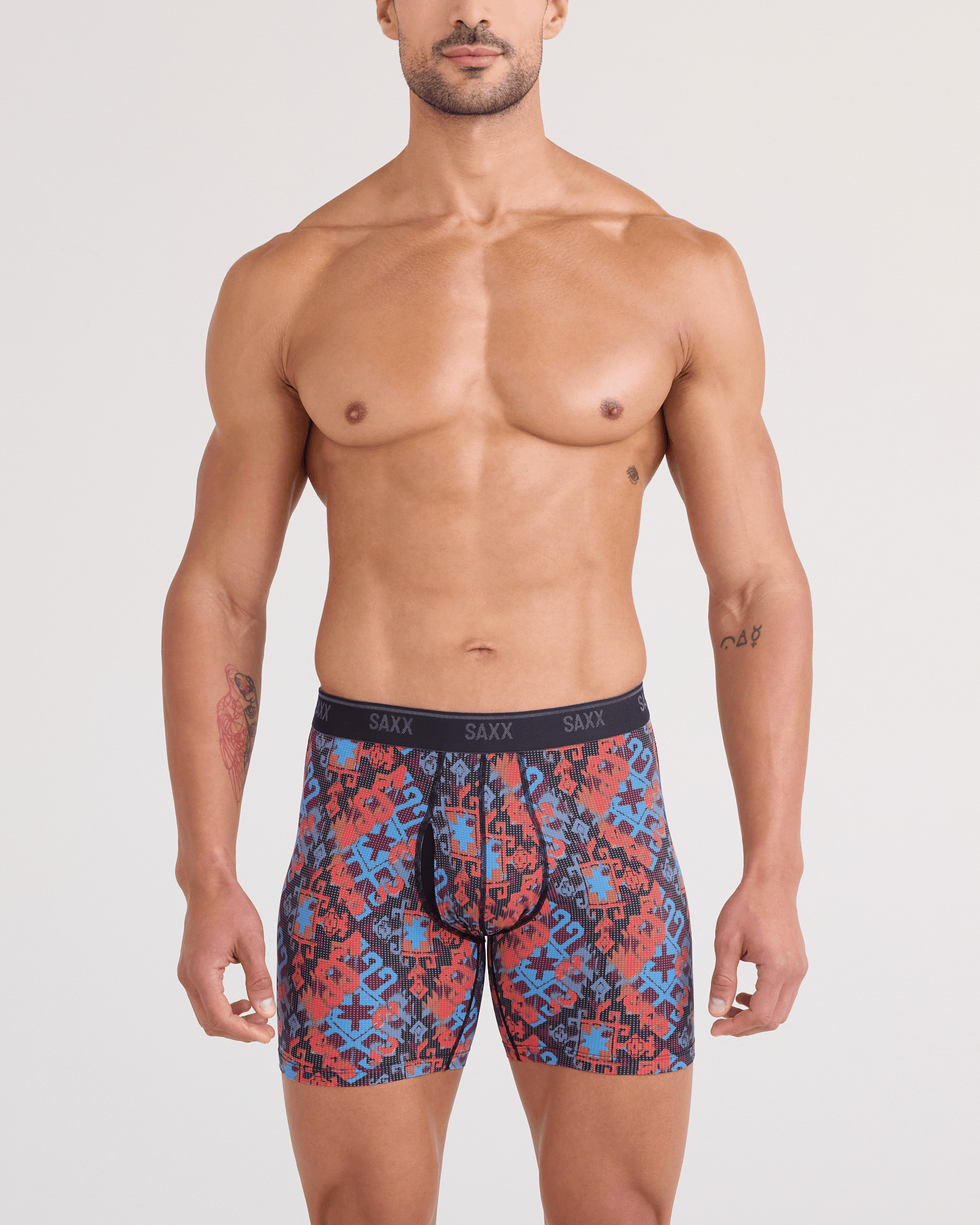 Front - Model wearing Quest Quick-Dry Mesh Boxer Brief Fly in Heritage Weave-Multi