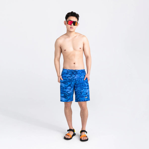 Front - Model wearing Betawave 2N1 Swim Board Short 19" in Voyagers- Navy